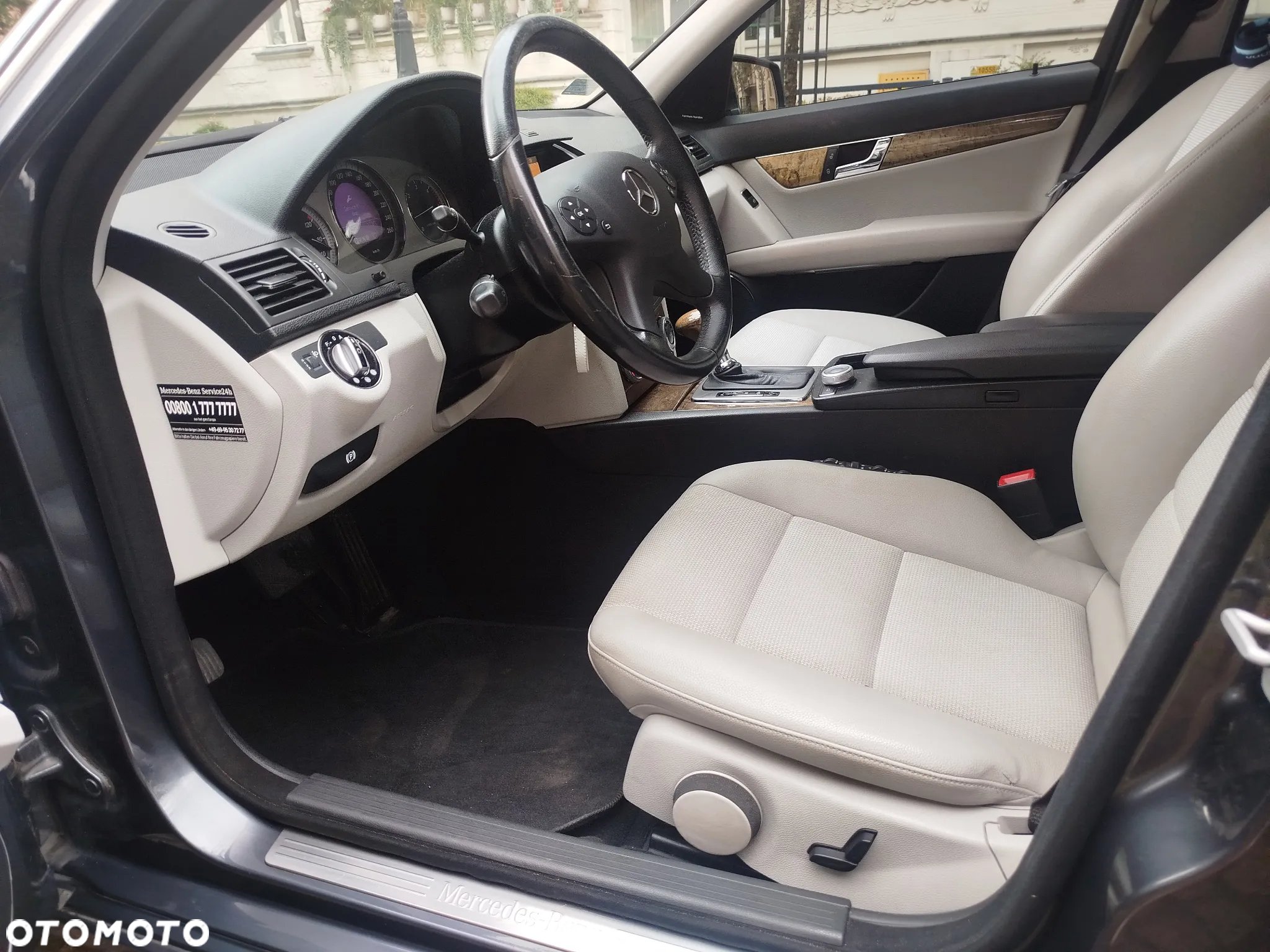 Mercedes-Benz Klasa C 220 T CDI DPF Automatik Avantgarde - 19