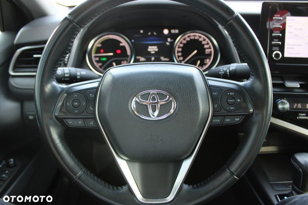 Toyota Camry - 16