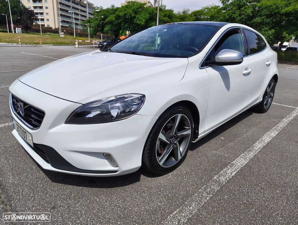 Volvo V40 D2 R Design - 7