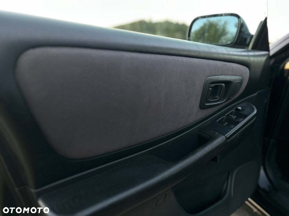 Subaru Impreza 2.0 GT - 22