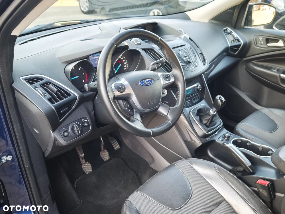 Ford Kuga - 26