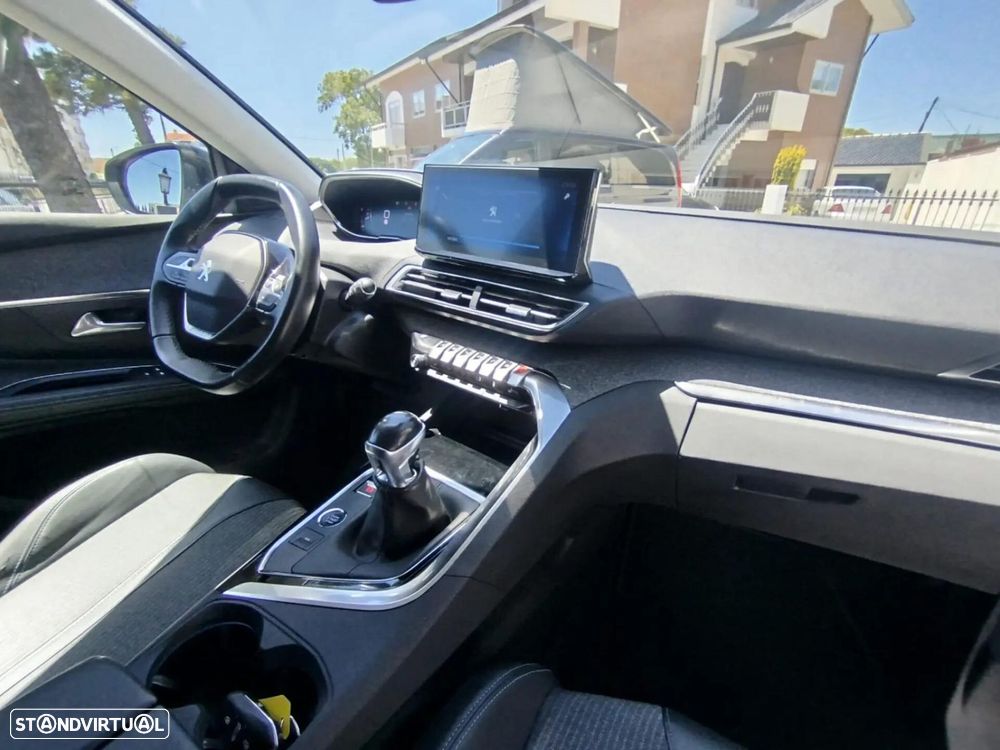 Peugeot 5008 1.2 PureTech Allure Pack - 22