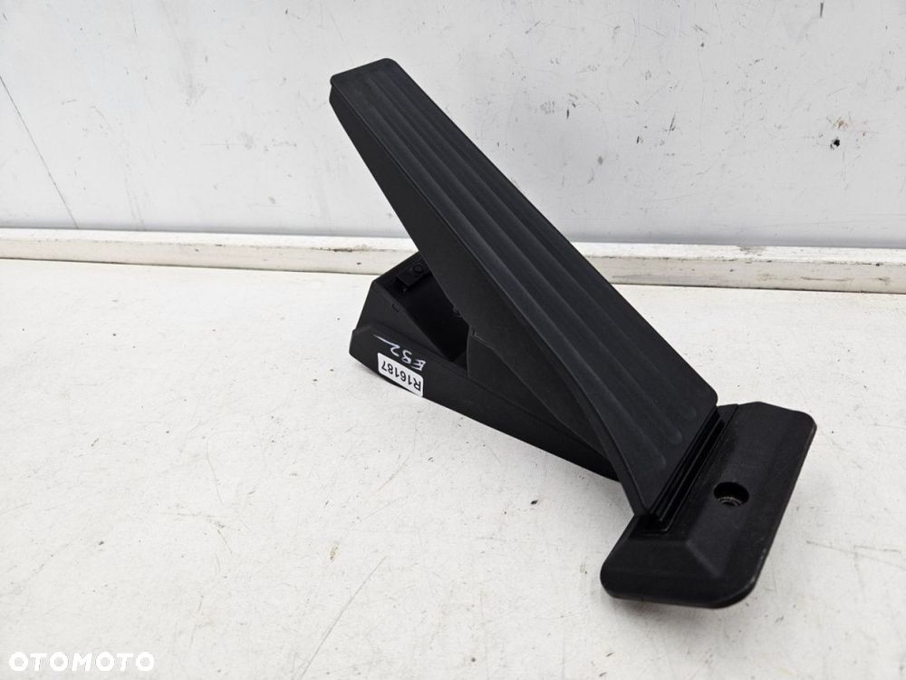 Pedał gazu BMW X5 E70 E90 E87 E60 E61 F10 F02 04-12r. potencjometr 6789998 - 1