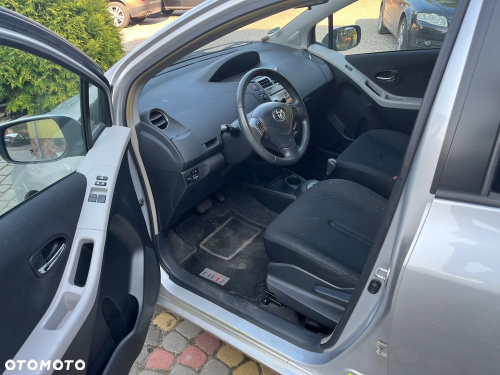 Toyota Yaris - 9