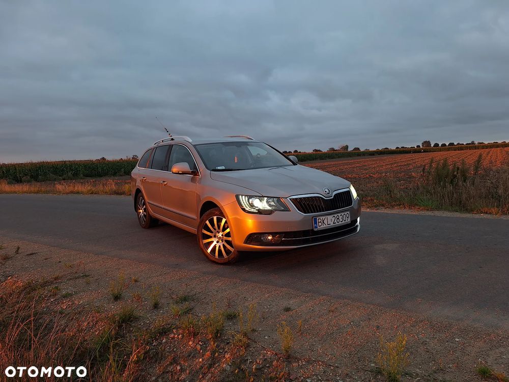 Skoda Superb 2.0 TDI 4x4 Platinum DSG - 10