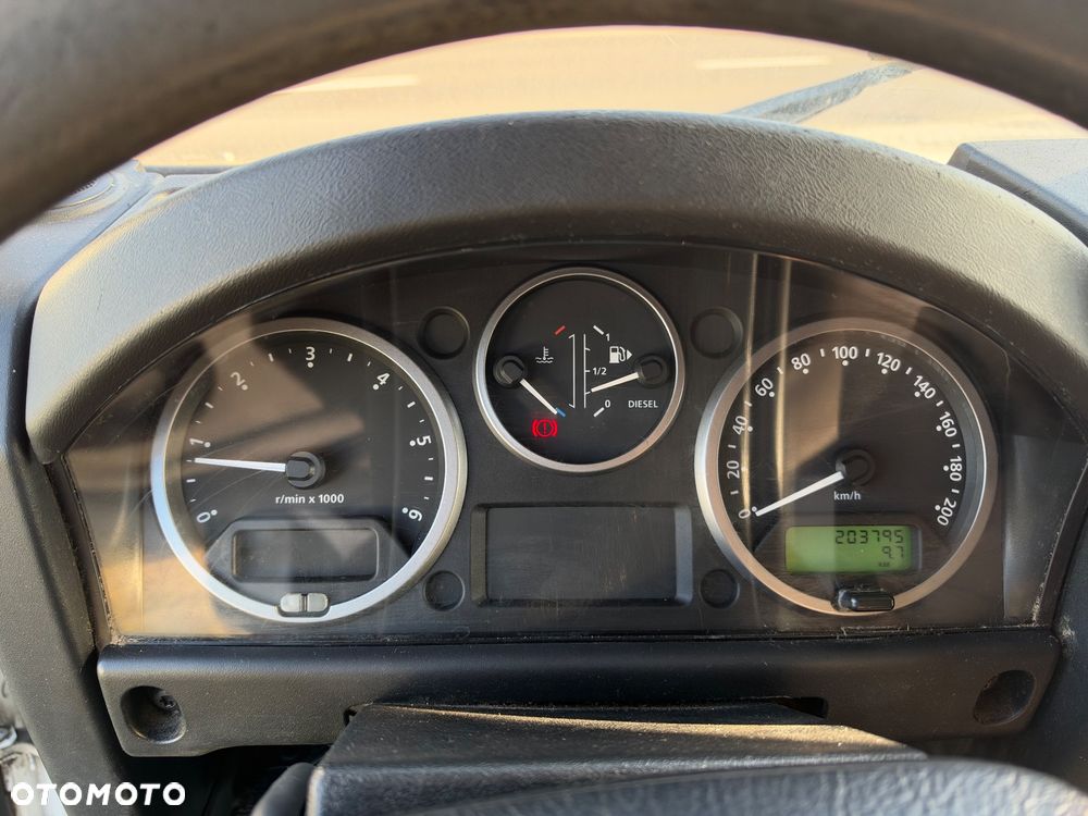 Land Rover Defender 2.4 TD4 E - 10