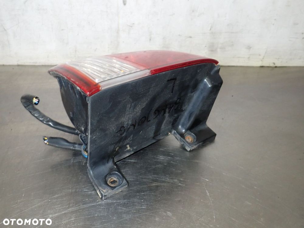 LAMPA LEWA TYLNA SSANGYONG KYRON 83601-09 - 3