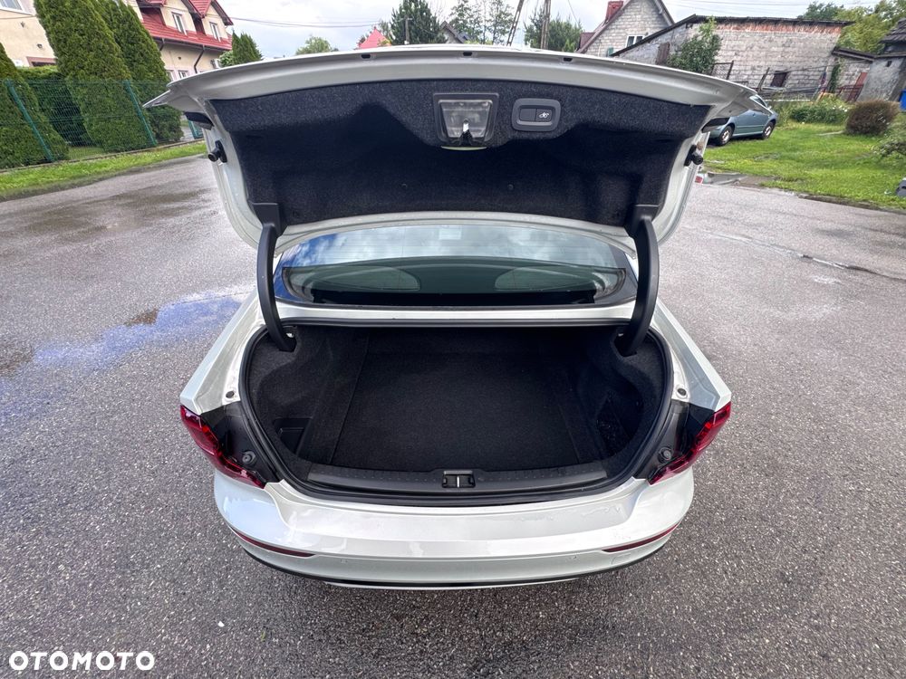 Volvo S60 T6 AWD R-Design - 23