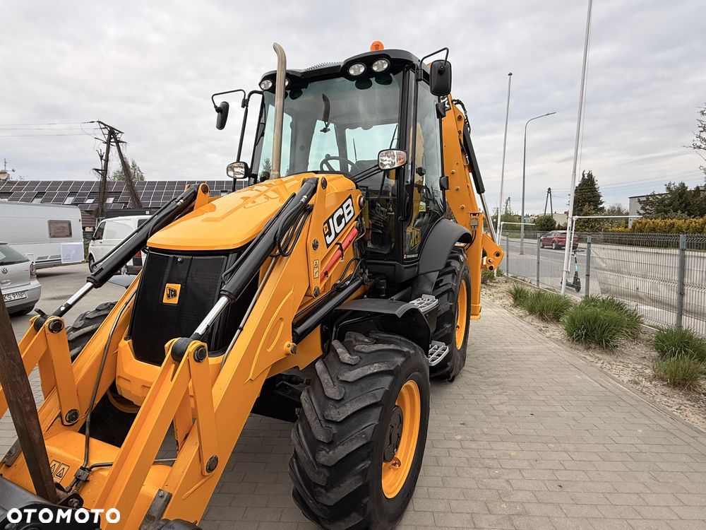 JCB 3CX CONTRACTOR - 4