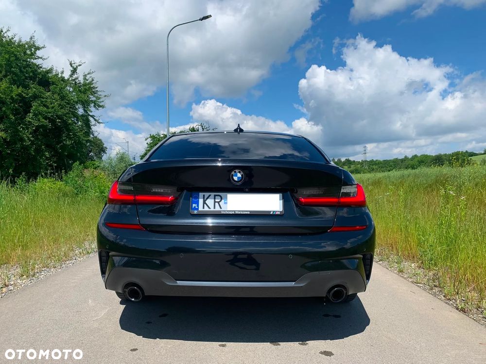 BMW Seria 3 320d xDrive M Sport Shadow - 12