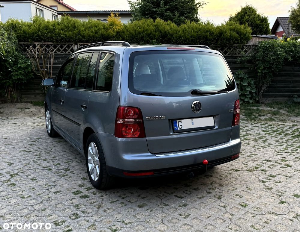 Volkswagen Touran 1.9 TDI Conceptline - 24