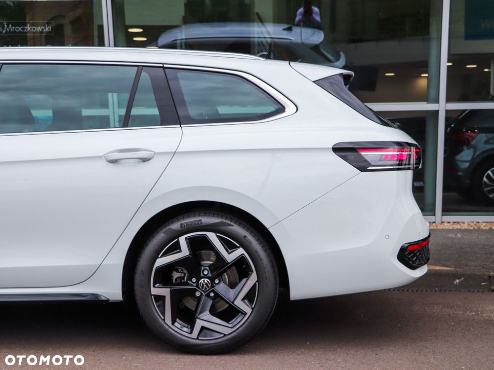 Volkswagen Passat - 10