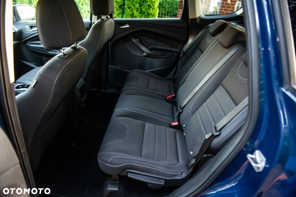 Ford Kuga 2.0 TDCi 2x4 Titanium - 23