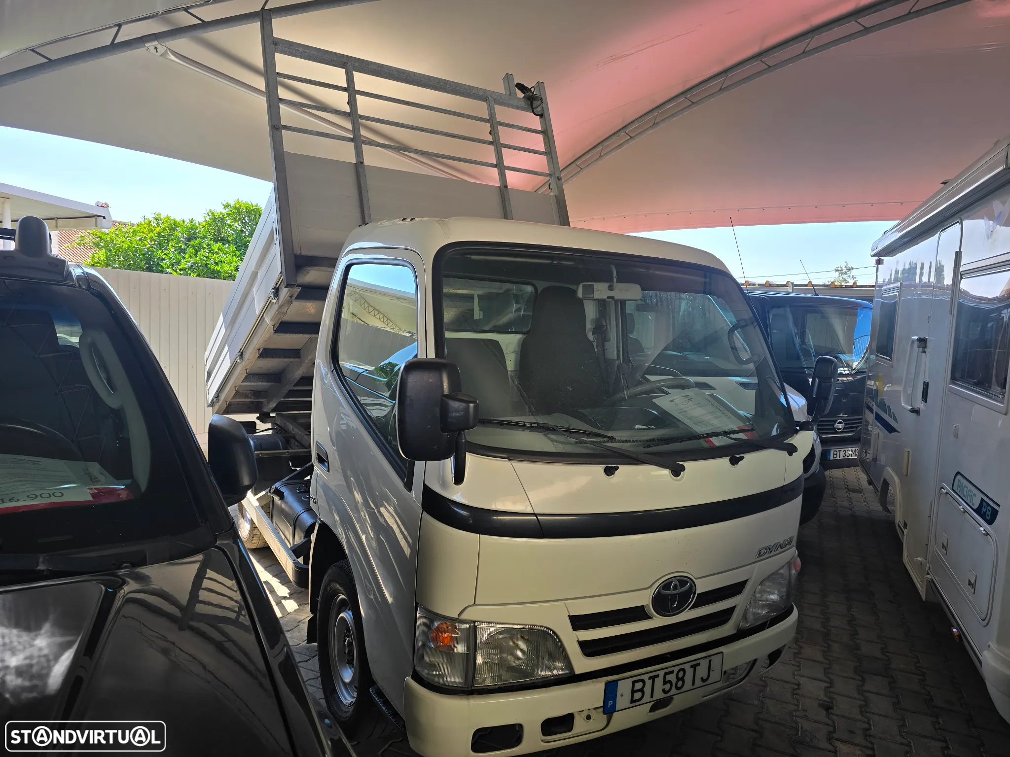 Toyota Dyna 3.0 basculante - 3