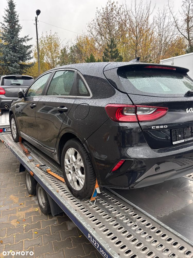 Kia Ceed 1.5 T-GDI Business Line Plus DCT