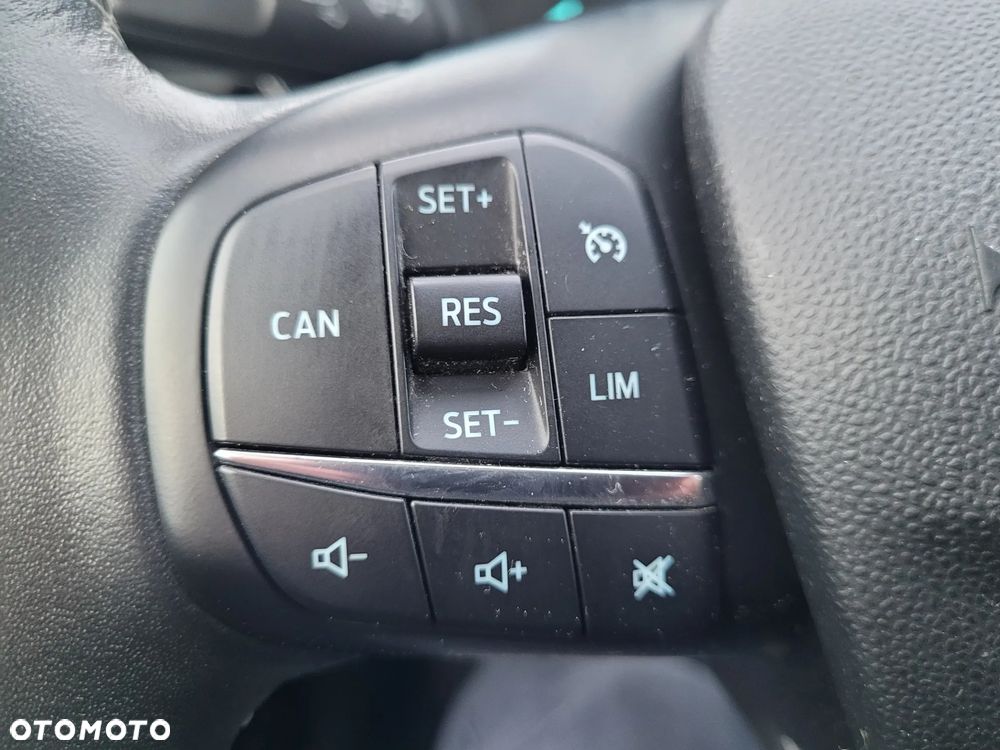 Ford Fiesta 1.0 EcoBoost S&S COOL&CONNECT - 12