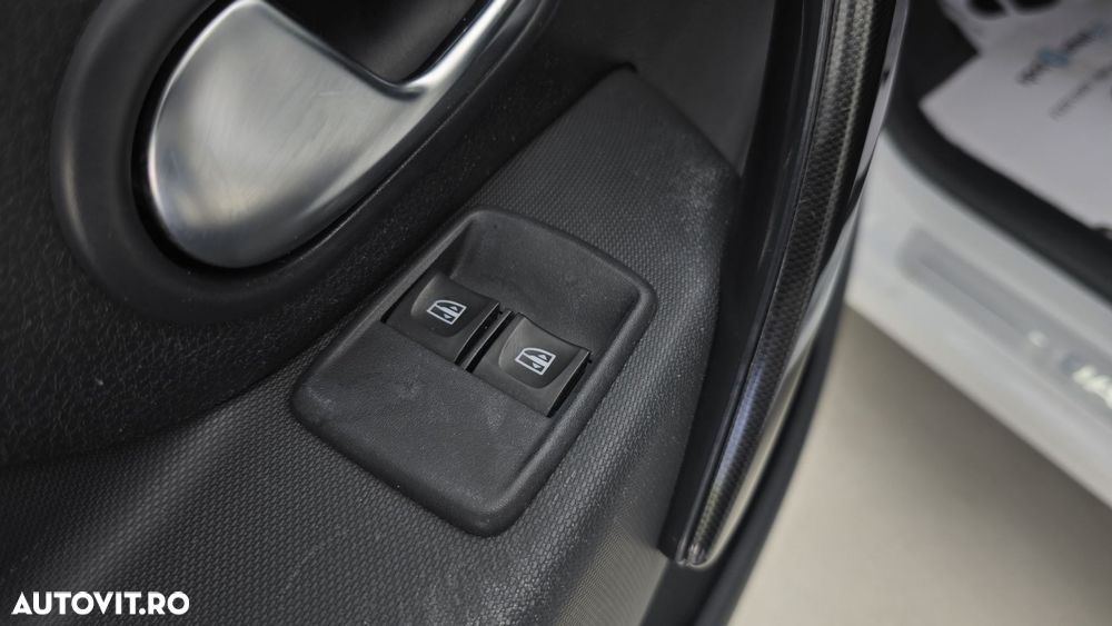 Dacia Logan 0.9 TCe Laureate - 12