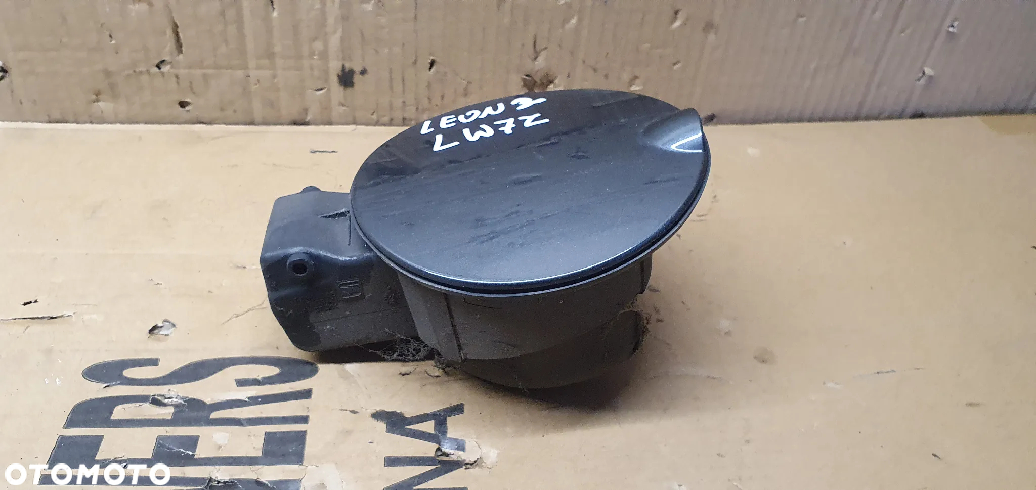 Klapka wlewu paliwa Seat Leon II LW7Z 1P0809905 - 2