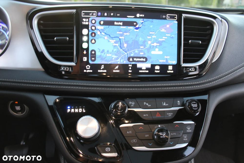 Chrysler Pacifica - 29
