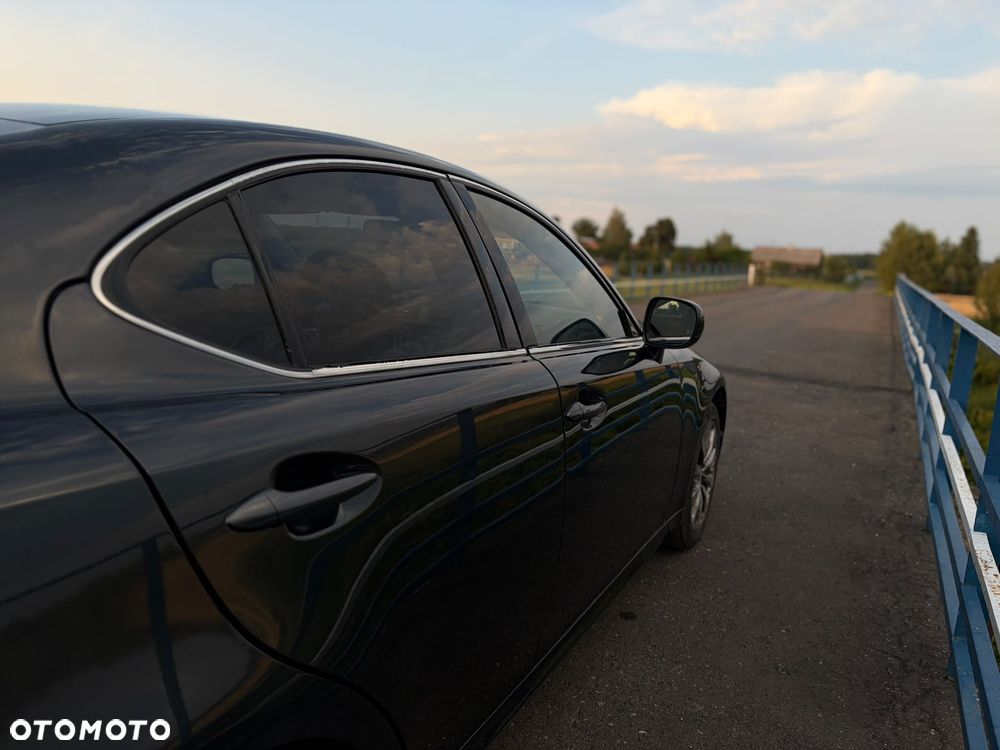 Lexus IS 250 Elegance - 4