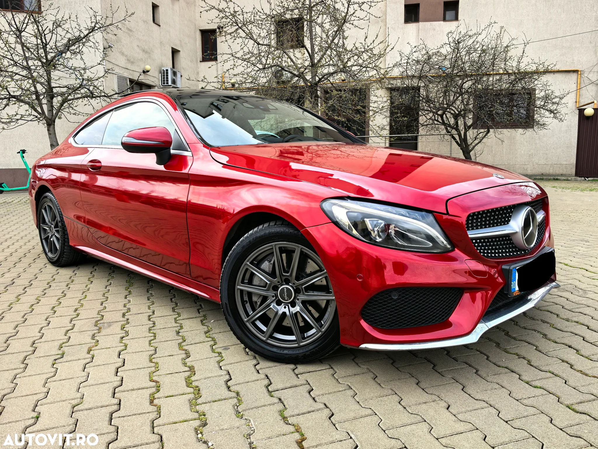 Mercedes-Benz C 250 d Coupe 4Matic 9G-TRONIC AMG Line - 4