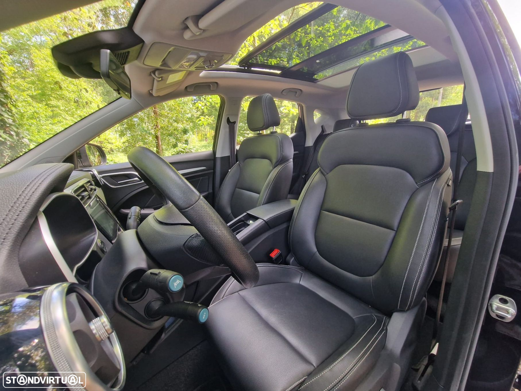 MG ZS EV 44.5 kWh Luxury - 40