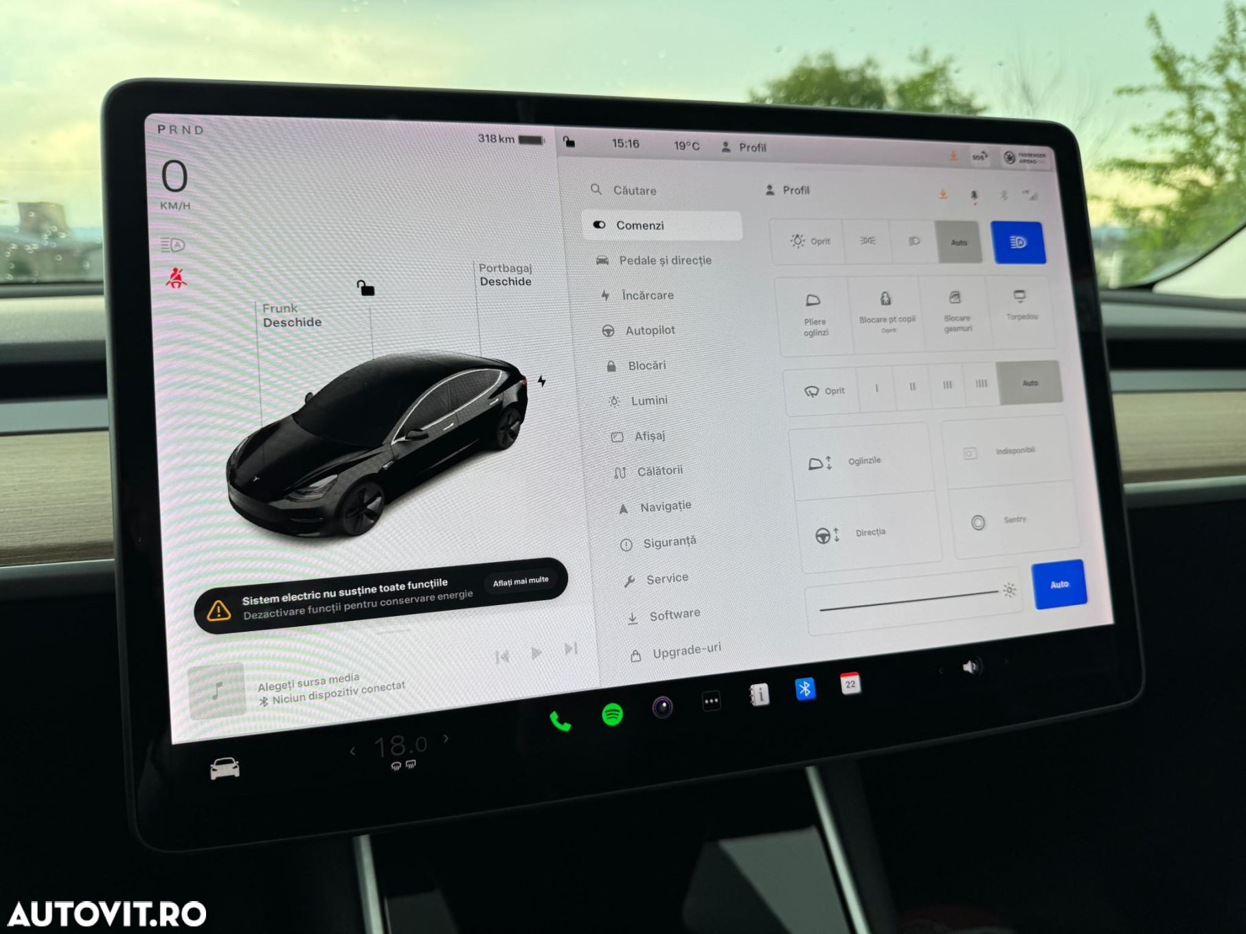 Tesla Model 3 - 10