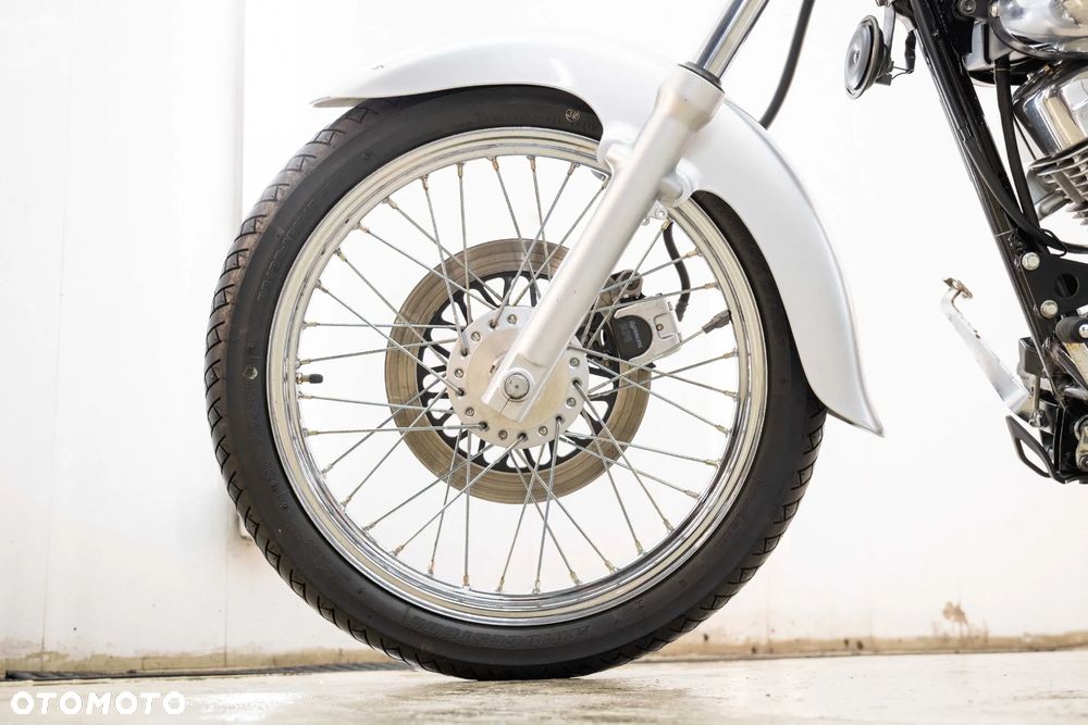 Suzuki Intruder - 29