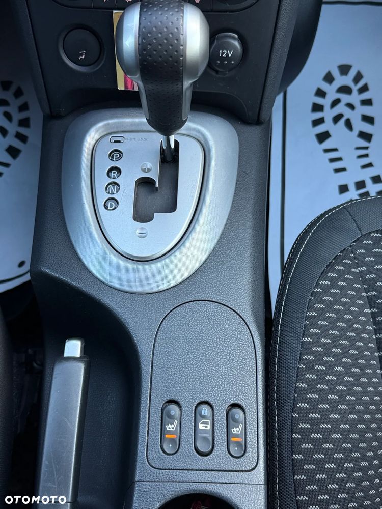 Nissan Qashqai 2.0 4x4 Tekna Premium CVT - 8