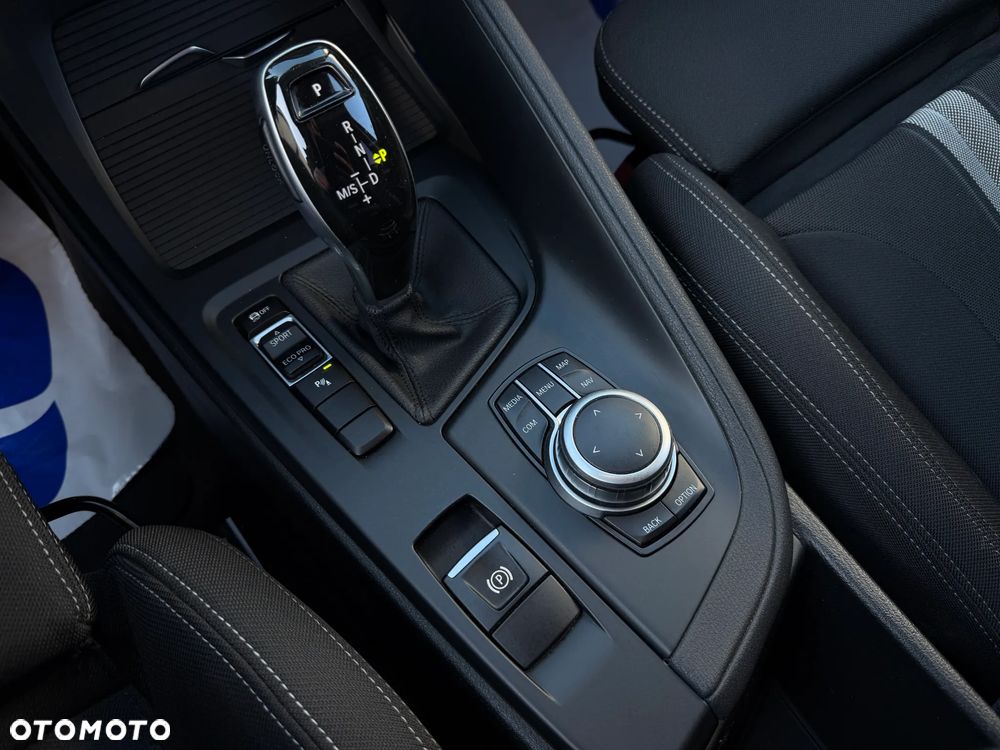 BMW X1 sDrive18i Advantage - 23