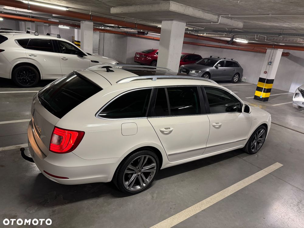 Skoda Superb 2.0 TDI L&K DSG - 25