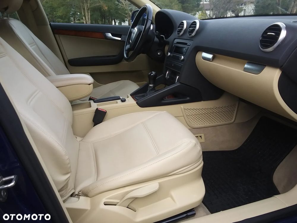 Audi A3 Sportback 2.0 TDI DPF Ambiente - 6