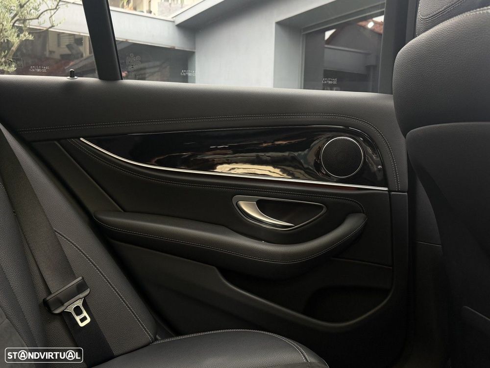 Mercedes-Benz E 300 de AMG Line - 41