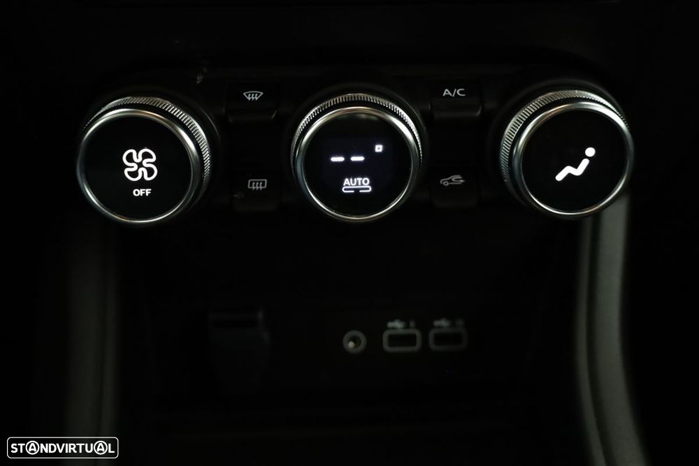 Renault Captur 1.0 TCe Techno Bi-Fuel - 13