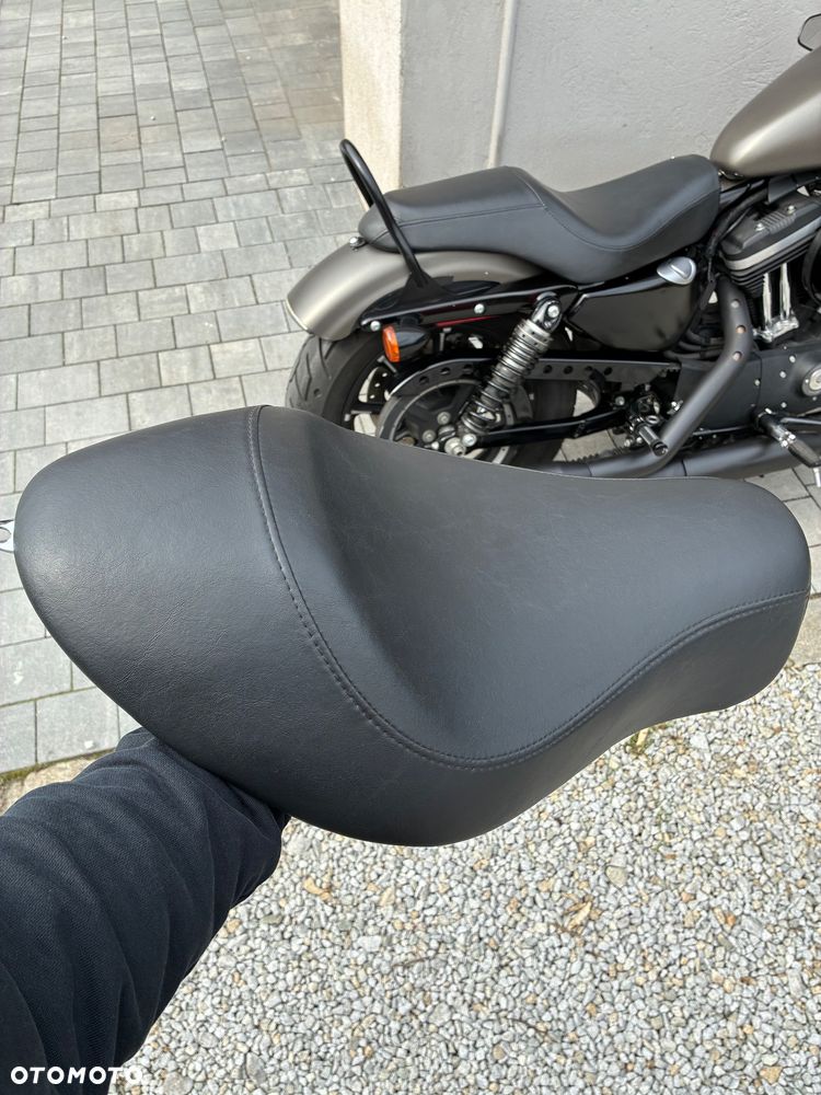 Harley-Davidson Sportster Iron 883 - 8