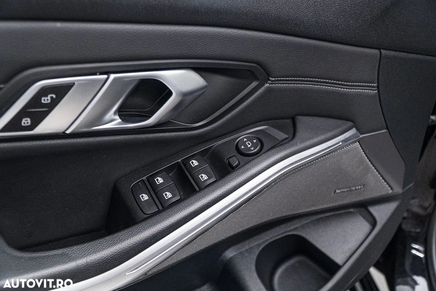 BMW Seria 3 318d Aut. Sport Line - 28