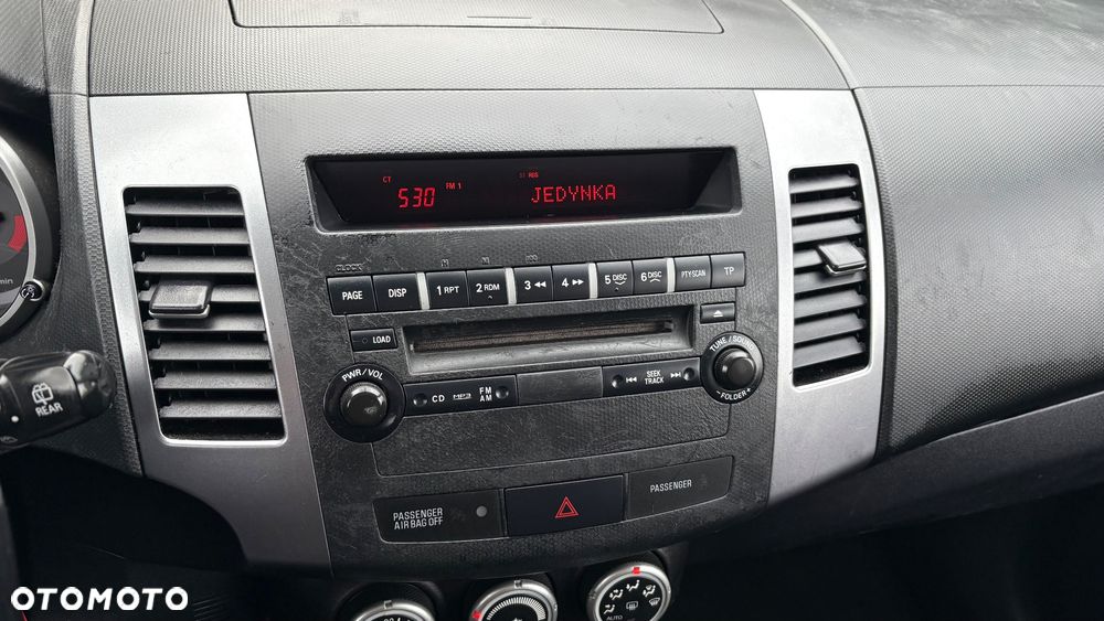 Mitsubishi Outlander 2.4 Intense - 22