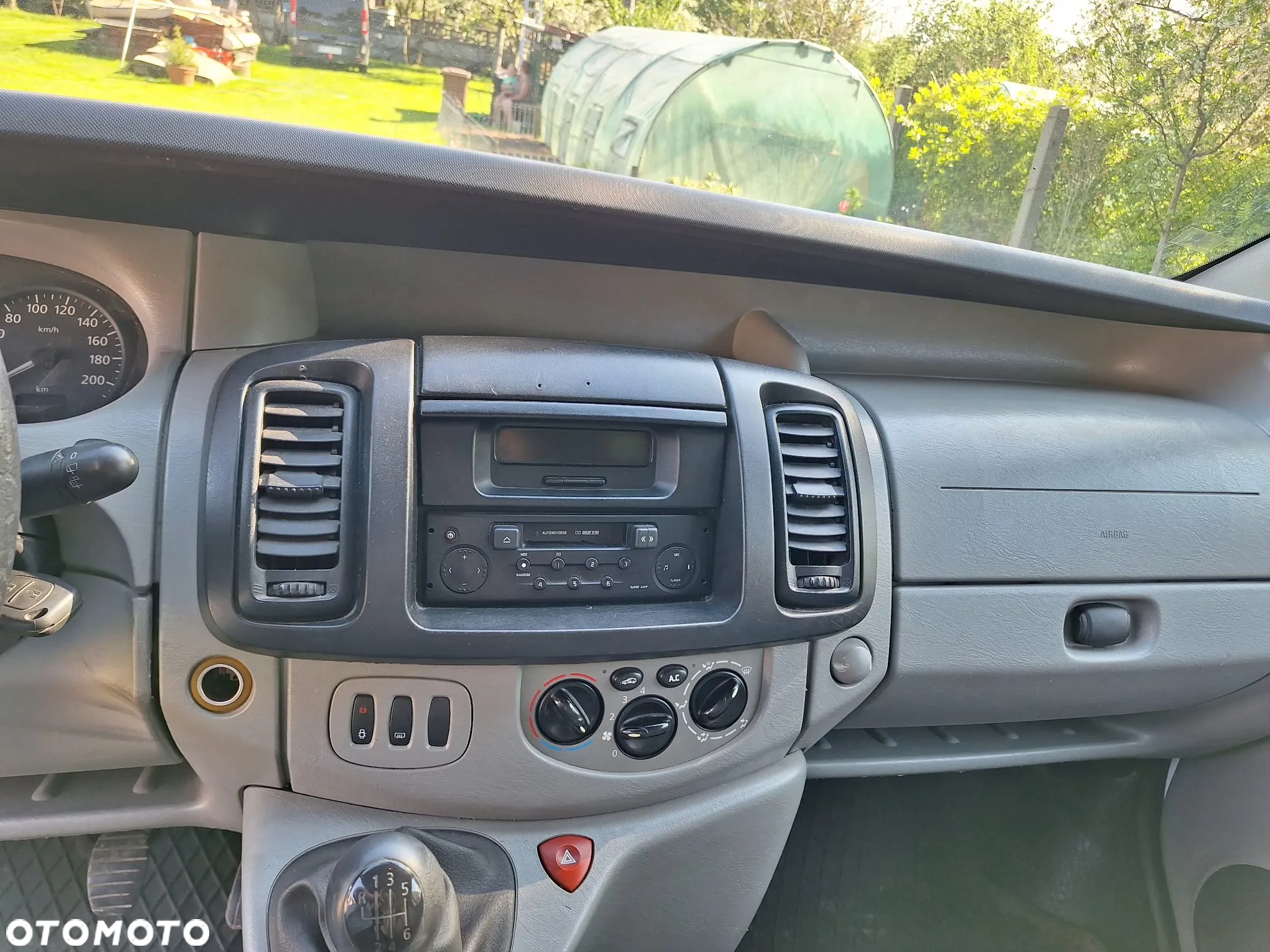 Renault Trafic - 10