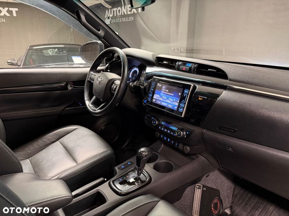 Toyota Hilux 2.4 D-4D Double Cab Selection 50 4x4 - 21