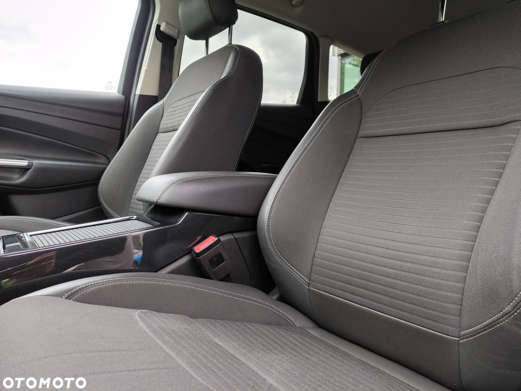 Ford Kuga 2.0 TDCi AWD Titanium - 24