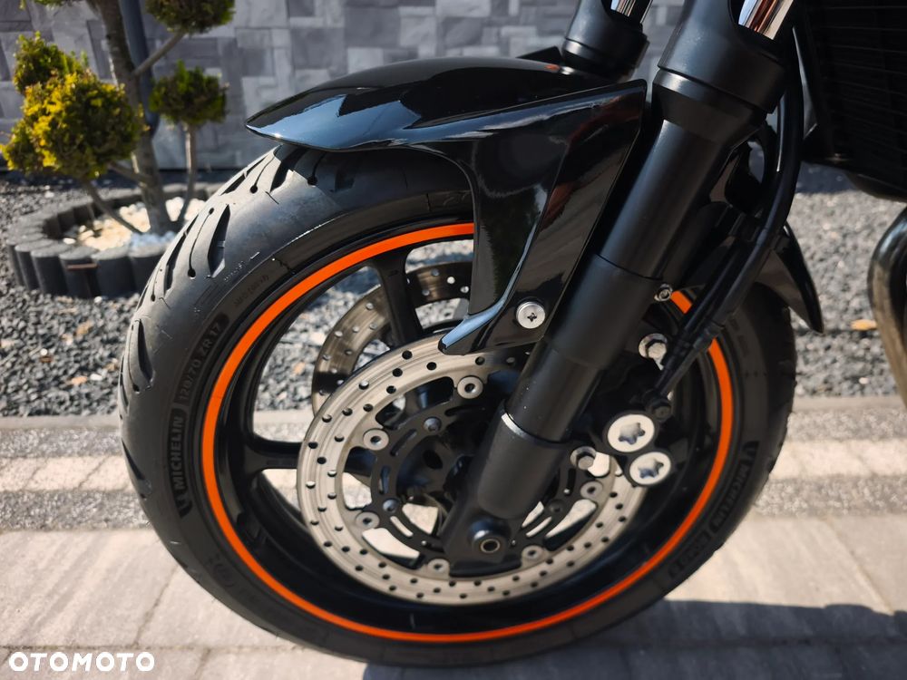 Yamaha FZ6 - 12