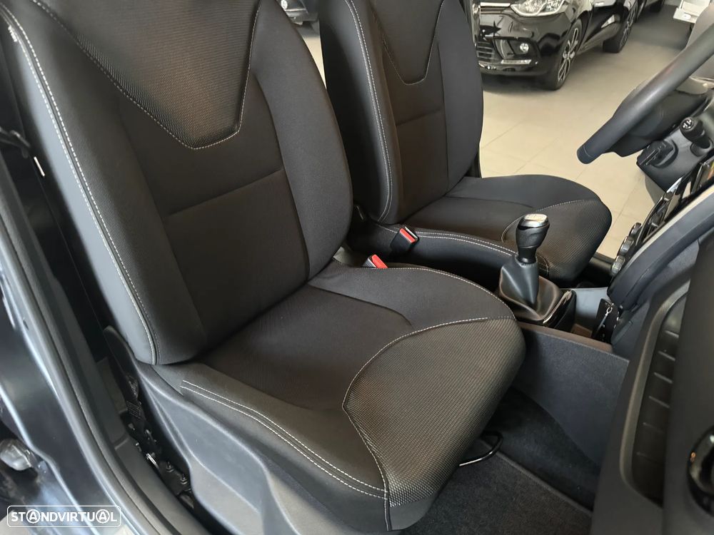 Renault Clio TCe 90 Luxe - 19