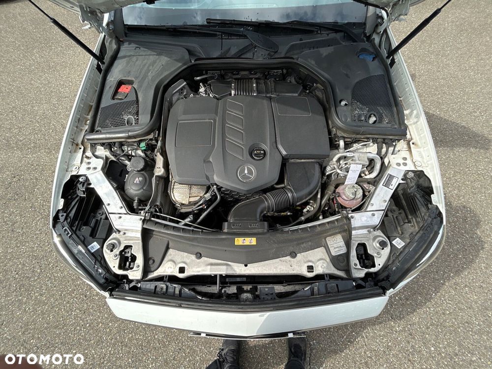 Mercedes-Benz Klasa E - 32