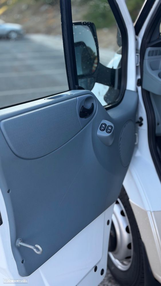 Ford Transit 2.2 - 9