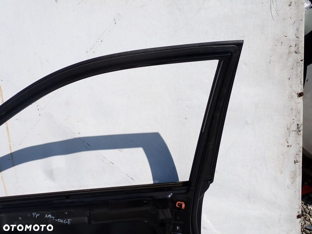DRZWI PRAWY PRZÓD KIA SPORTAGE 2.0 II LIFT KOL:1K - 12