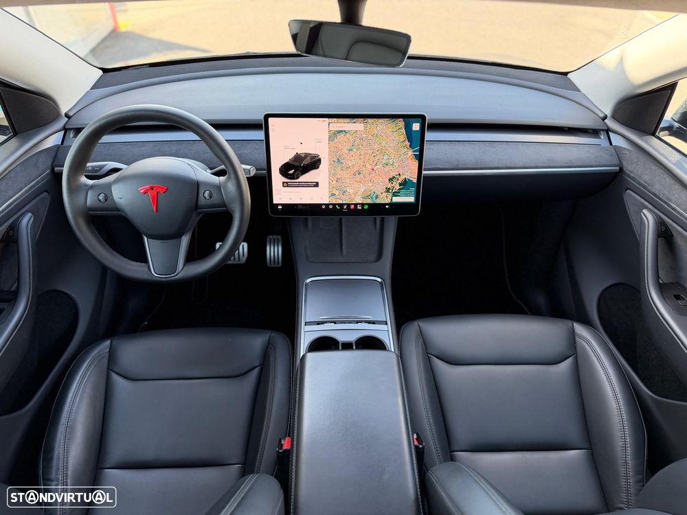 Tesla Model Y Performance Dual Motor AWD - 12