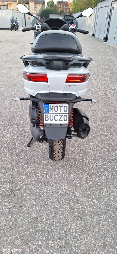 Piaggio MP-3 - 9