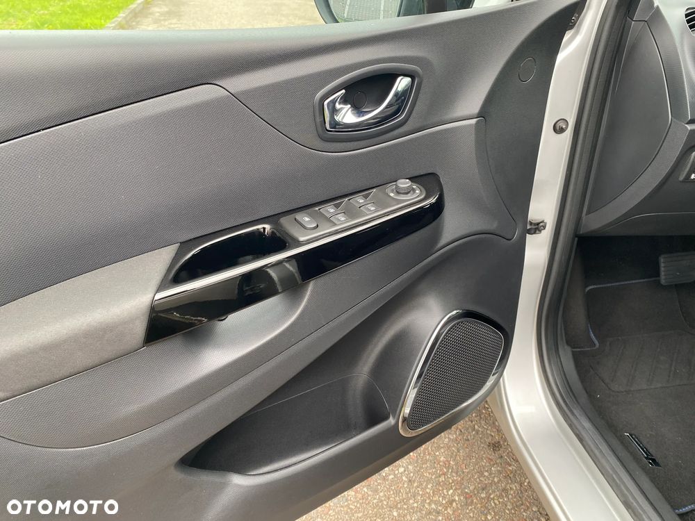 Renault Captur (ENERGY) dCi 90 EDC INTENS - 19