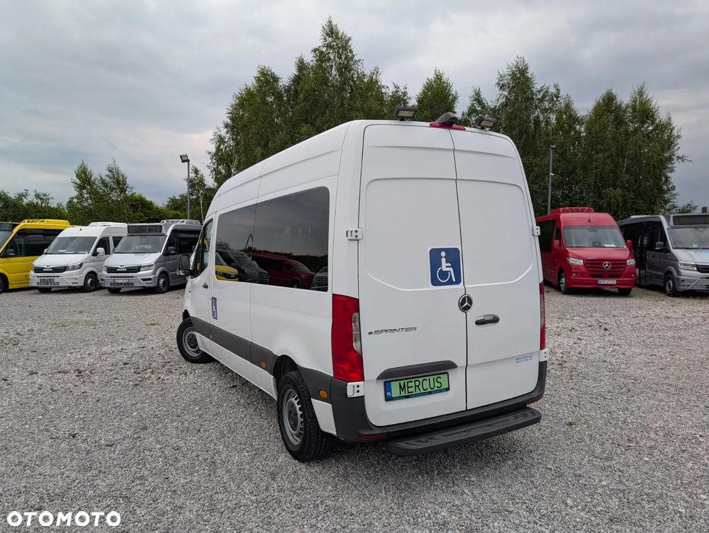 Mercedes-Benz Sprinter - 9