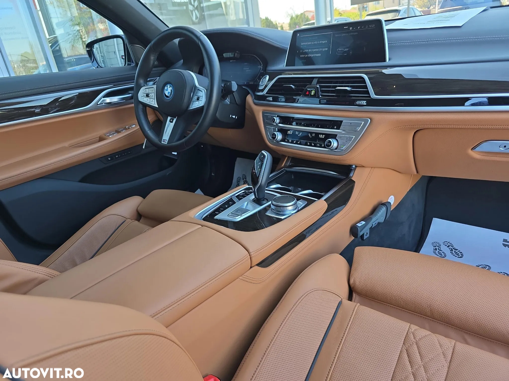BMW Seria 7 745Le AT PHEV - 32